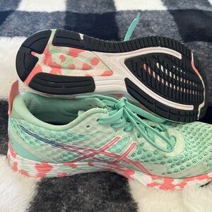 ASICS noosa shoes sz 7.5